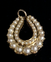 EDWARDIAN VICTORIAN 18CT YELLOW GOLD LARGE NATURAL SEED PEARL HORSESHOE PENDANT
