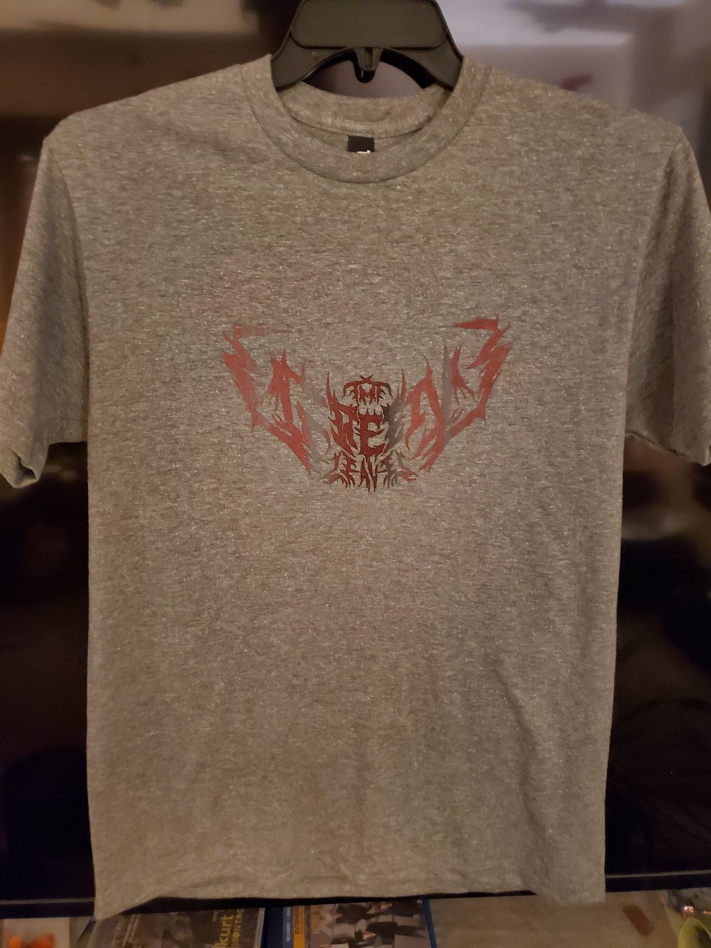 Gray Leaf Tee