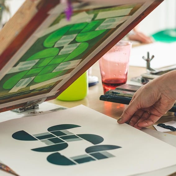 Image of 4 hrs / Group Stencil Screen Printing Experience / Beginners