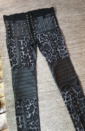 Image of Size S Grey leopardpants with studs