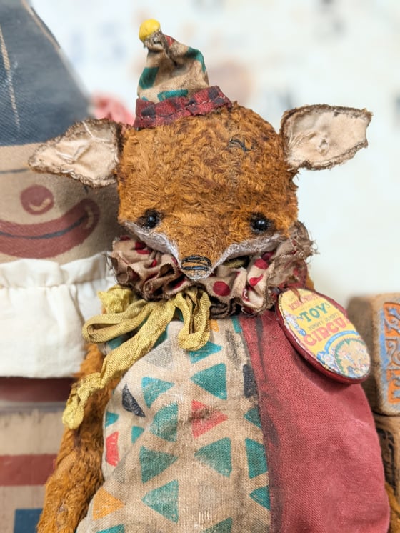 Image of NEW DESIGN - 8.5" Vintage Style Old Schoenhut Toy Circus FOX by Whendi's Bears