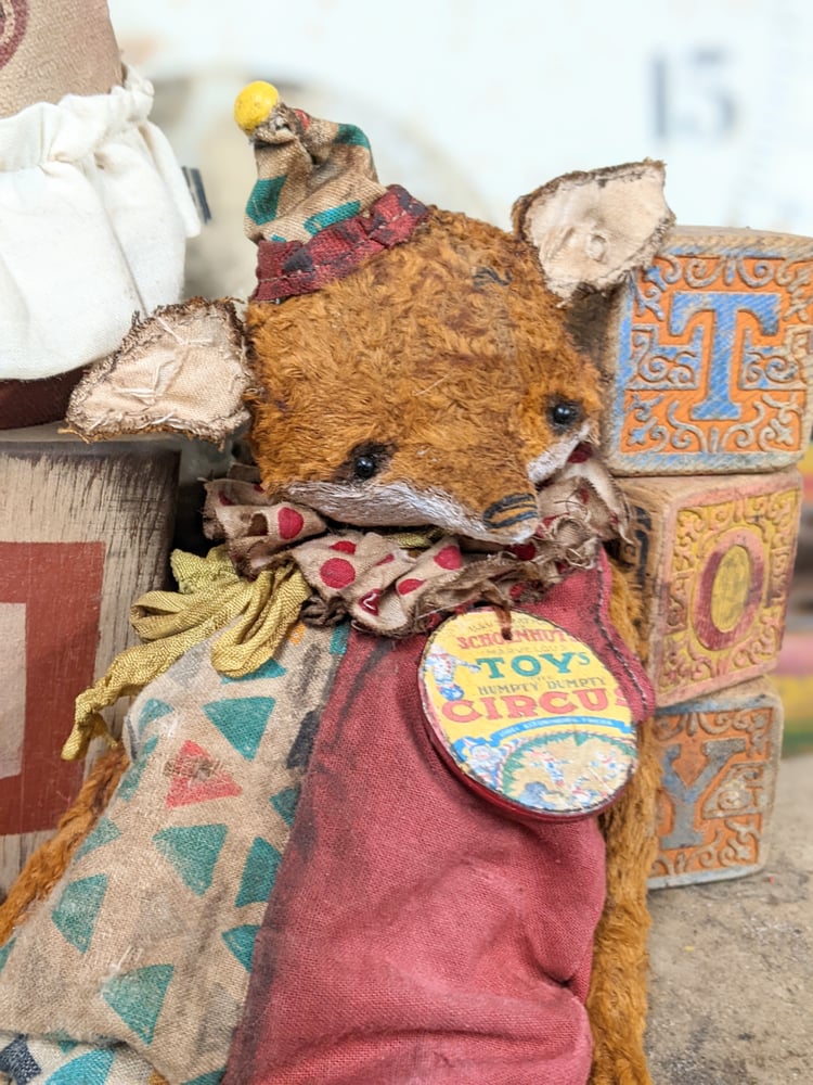 Image of NEW DESIGN - 8.5" Vintage Style Old Schoenhut Toy Circus FOX by Whendi's Bears