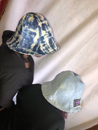 Image 4 of H.O.D. Blue and White Velvet And 2 Toned, Iceberg Denim Wide Brim Sun Hat