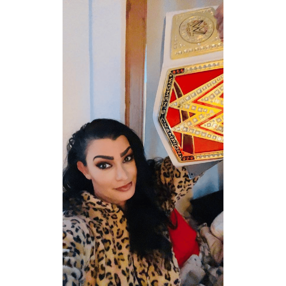 WWE RAW Women's Championship Toy Title Belt + Free Signed 8x10
