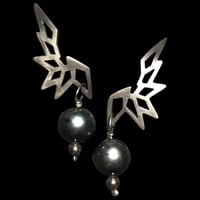 Image 3 of GOTHICA Earring - OX / with various Pearls