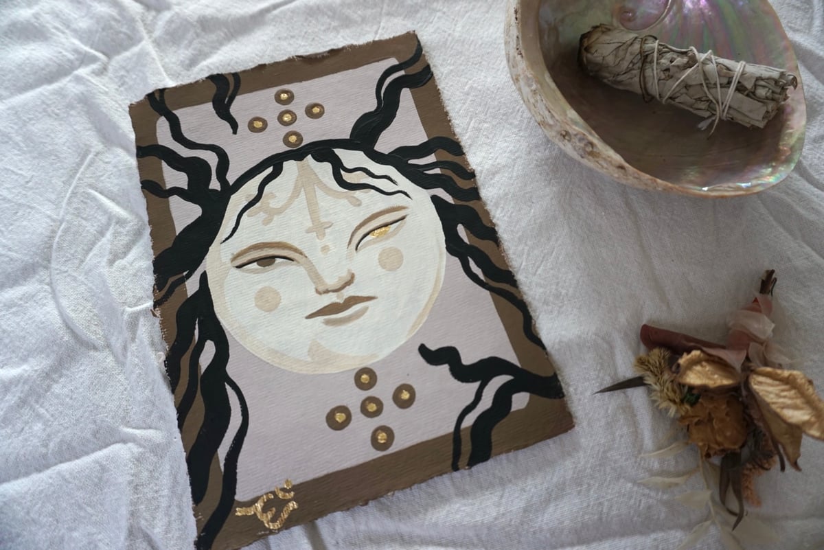 Moon face v 