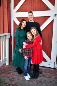 Image 3 of 2024 Holiday Mini Sessions with highland cows~ $225