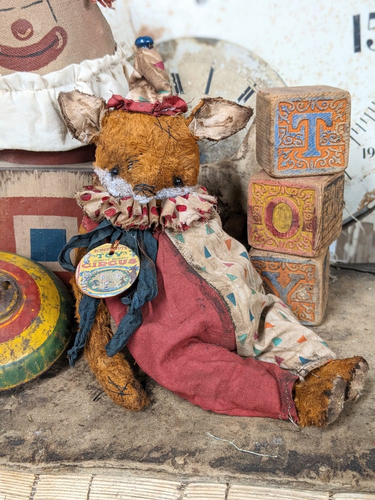 Image of NEW DESIGN - 8.5" Vintage Style Old Schoenhut Toy Circus FOX by Whendi's Bears....