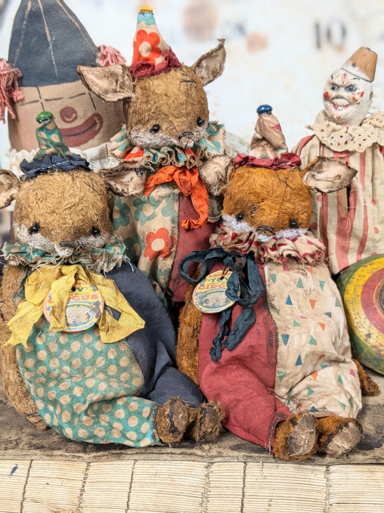 Image of NEW DESIGN - 8.5" Vintage Style Old Schoenhut Toy Circus FOX by Whendi's Bears...