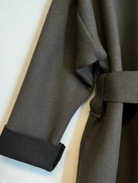 Image 10 of Lang grå/brun uldfrakke (s-xl)