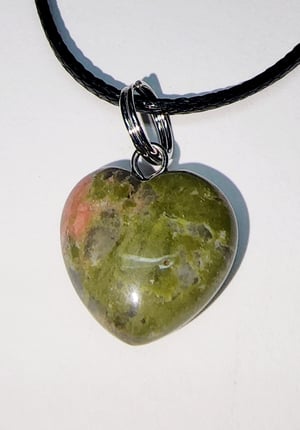 16-18 in Heart Stone Pendant Necklace