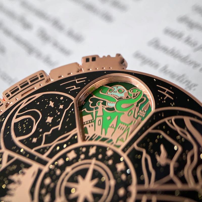 Spinning pin: Magical Train