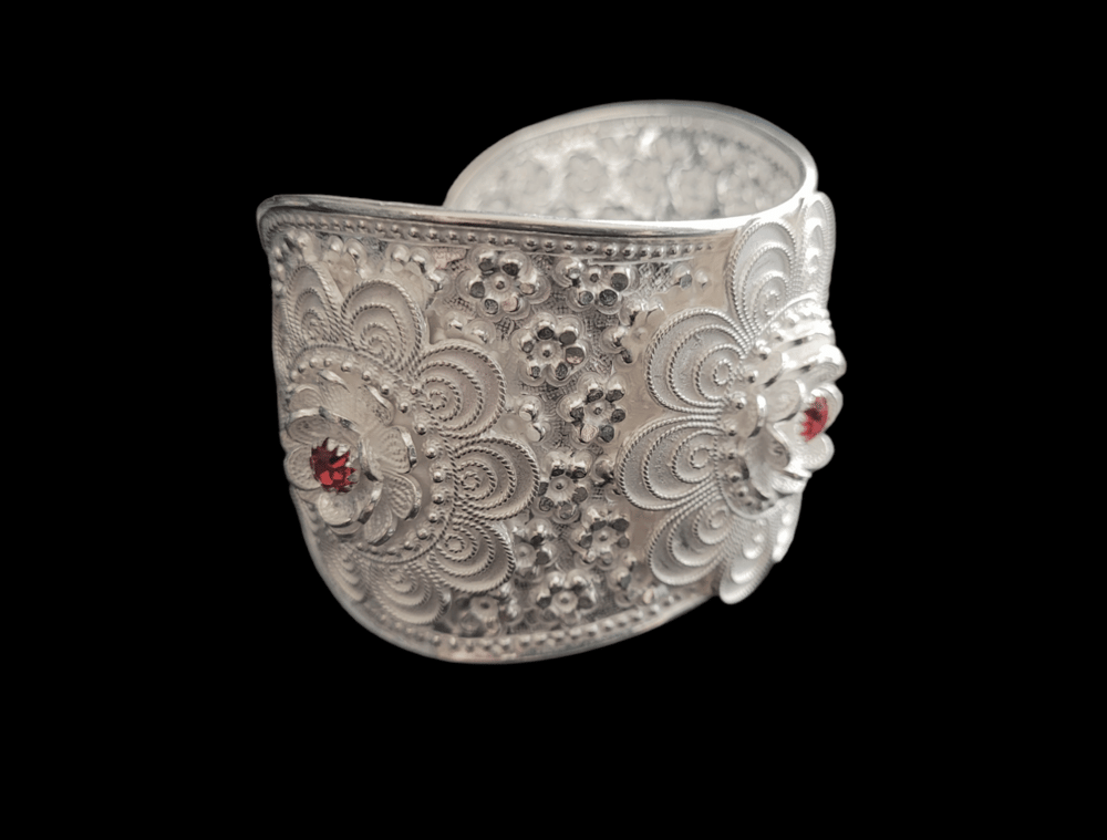 PH145 Modern Lotus Cuff