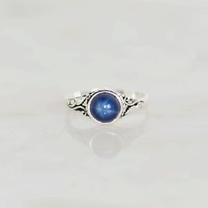 Image of Vietnam Star Sapphire cabochon cut vintage style silver ring