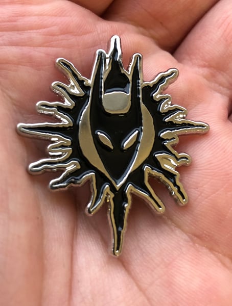 Image of 'Deaths apostle' enamel pin 