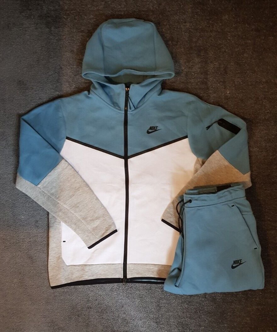 Image of Nike tech fleece tracksuit Blue and white