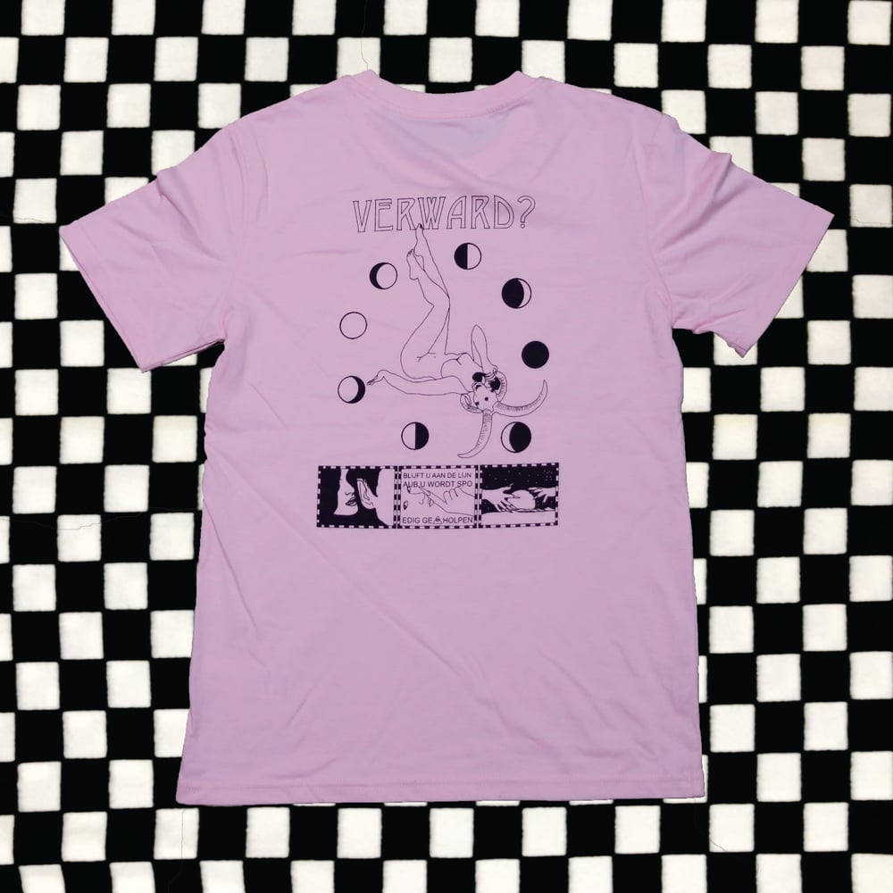 Verward T-shirt: Black ink on pink