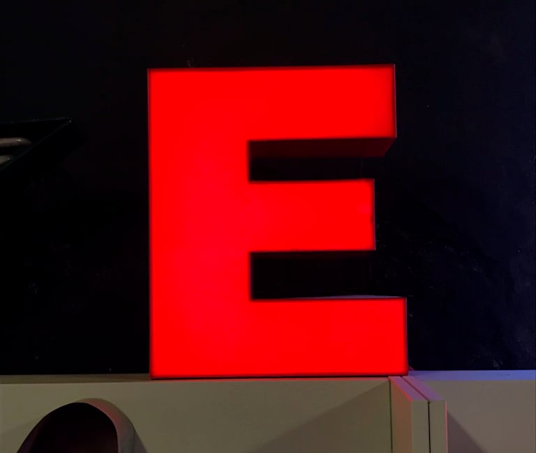 Image of Letter 'E' Sign