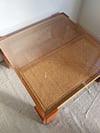 MESA DE CENTRO DE MADERA CON REJILLA, AÑOS 70
