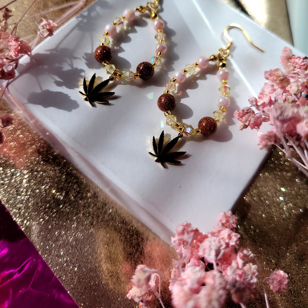 Image of "Pinking Kush" Earrings