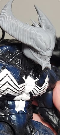 Image 4 of Midnight suns Venom head!