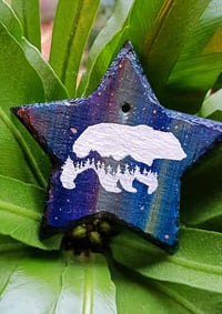 Image 1 of Polar bear on slate star