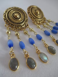 Image 4 of Kate Middleton Princess of Wales Inspired Replikate Gold Disc Labradorite Fringe Earrings