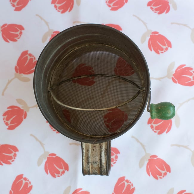 Vintage Sunflower Pattern Flour / Powdered Sugar Hand Sifter
