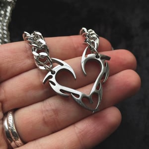 Image of Barb heart chunky necklace