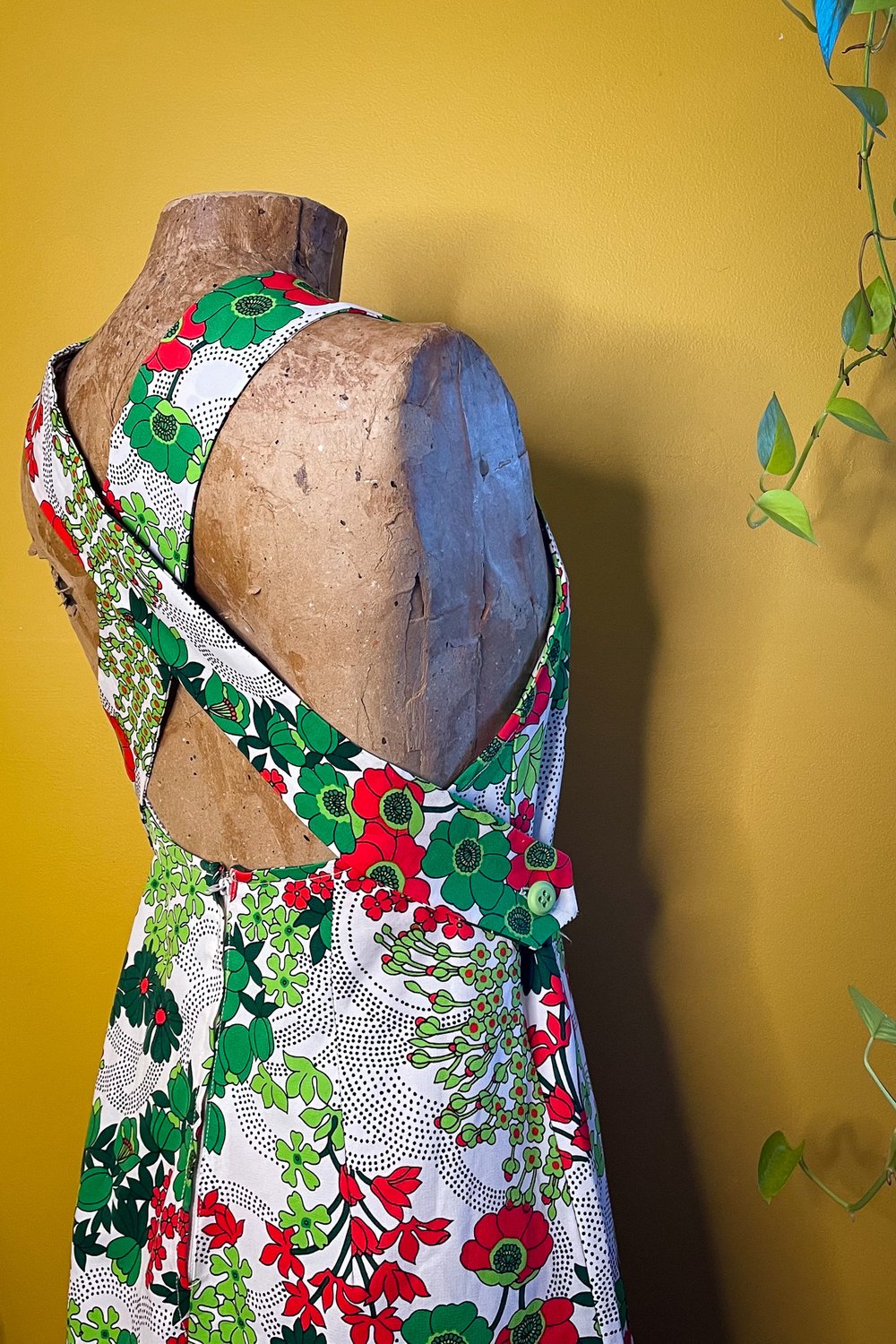 Vintage maxi dress Red and green floral cross back S/M