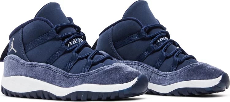 Blue moon store jordan 11