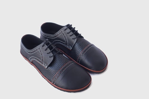 Image of Toecap Brogued Derby in Black and Brown - 41 EU Ready to ship