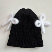 fuzzy bow hat 