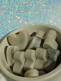 Image 2 of Lemon scented wax melts
