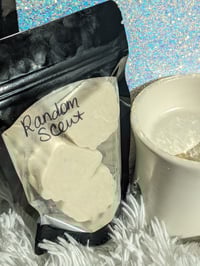Image 4 of Random scented fragrance melts
