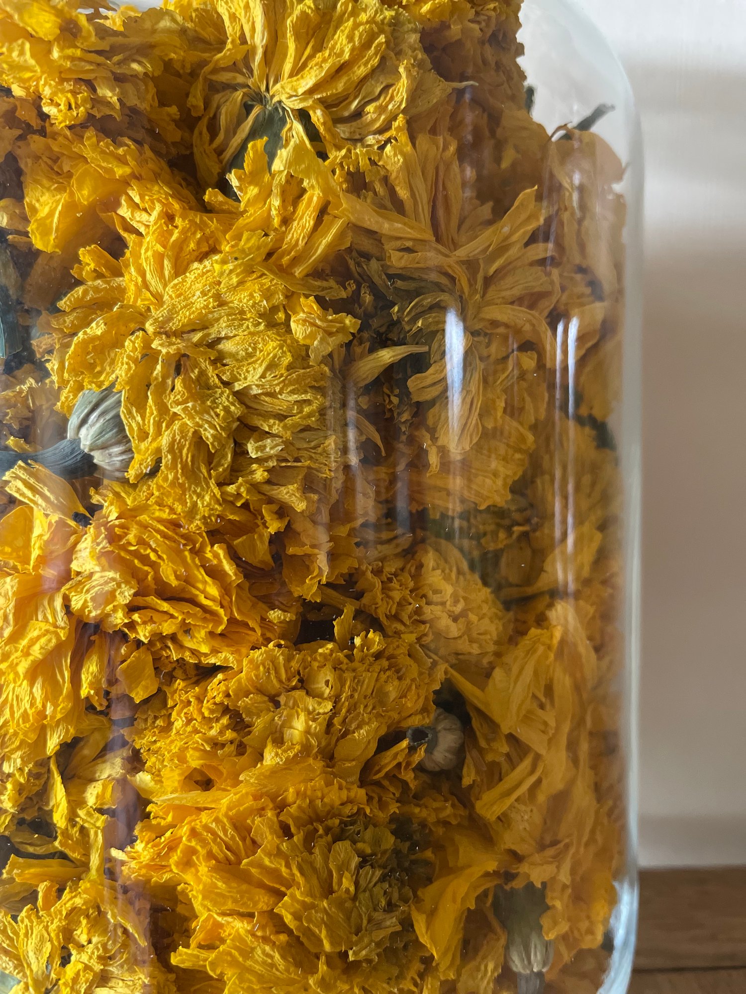 Image of Yellow Marigold - British Grown Whole Dried Flowers