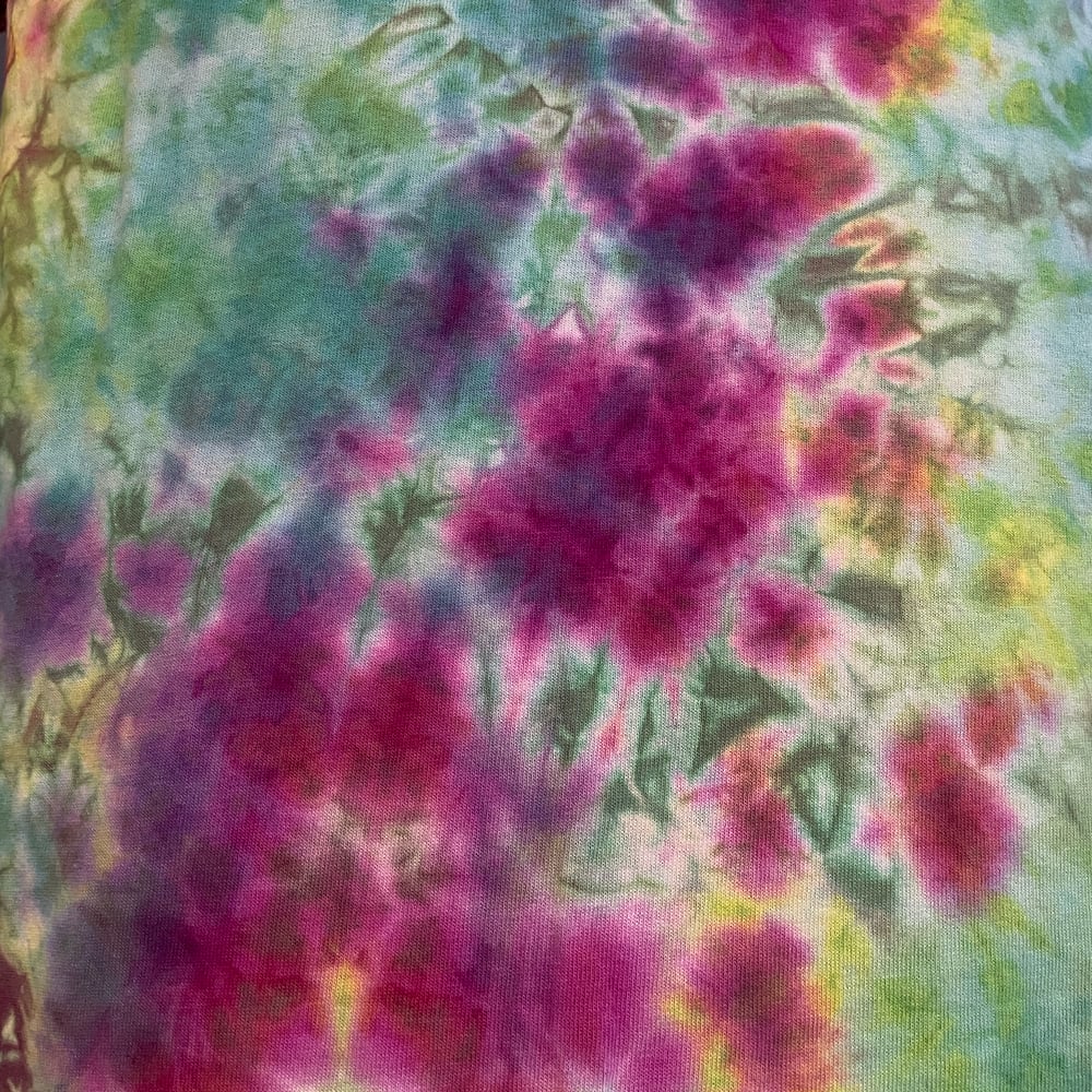 RAINBOW CRUSH TIE DYE TEE SIZE SMALL