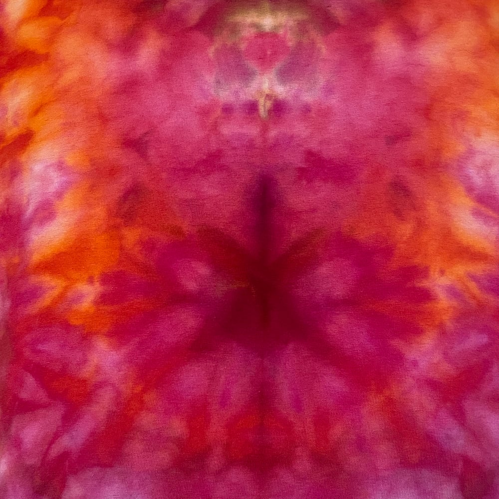 SUNSET SCRUNCH TIE DYE TEE UPCYCLED SIZE MEDIUM