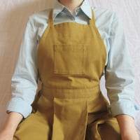 Image 3 of Pleated Split Leg Potters Apron with 3 Pockets, Ochre Cotton Canvas Makers Apron  No14:2