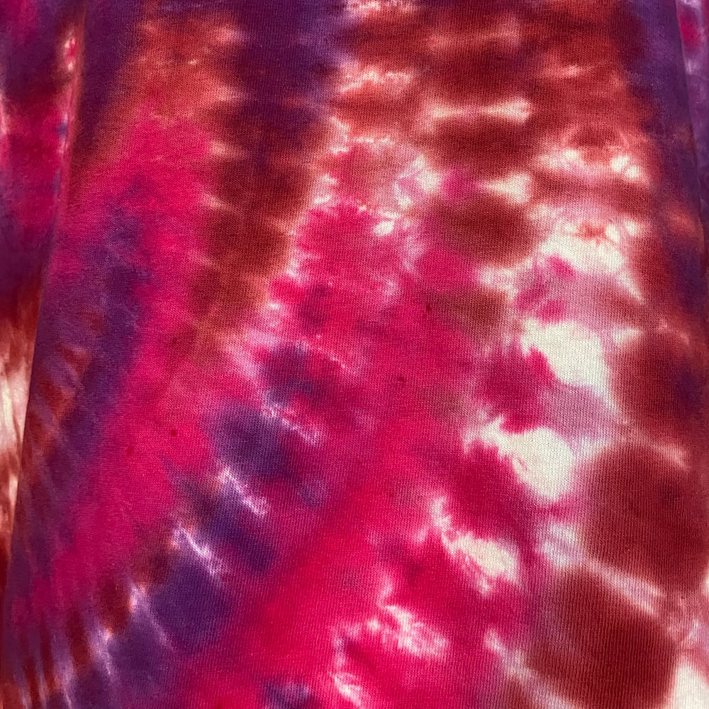 MIXED BERRY RIPPLE TIE DYE TEE WOMEN'S SIZE MEDIUM