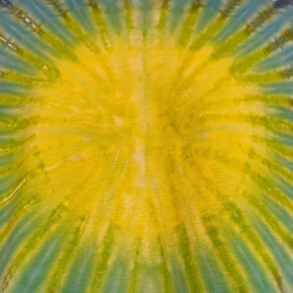 YELLOW RAINBOW SUNBURST TIE DYE TEE SIZE LARGE