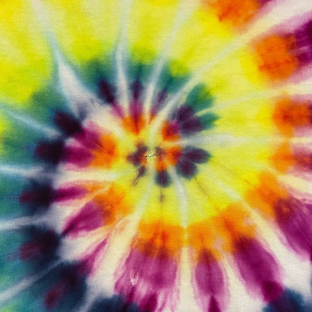RAINBOW SPIRAL TIE DYE TEE UPCYCLED SIZE LARGE (REPAIRED HOLES)