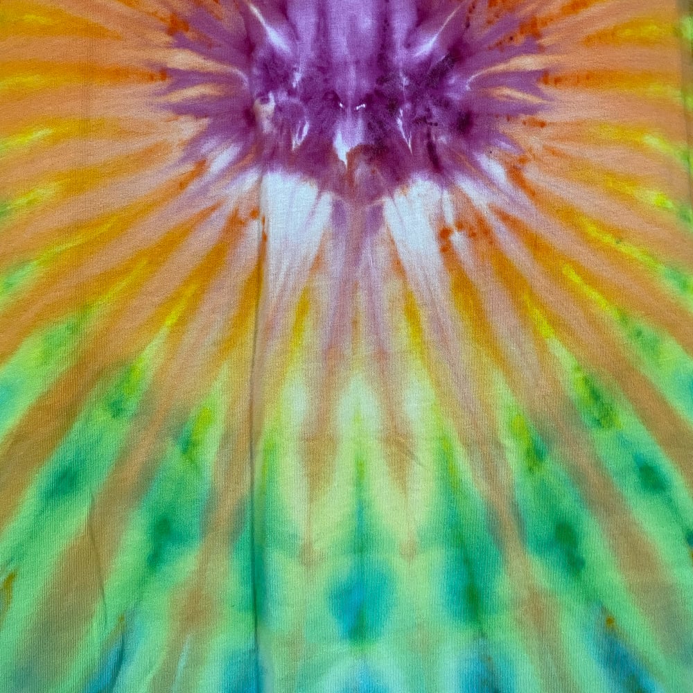 PINK RAINBOW SUNBURST TIE DYE TEE SIZE LARGE