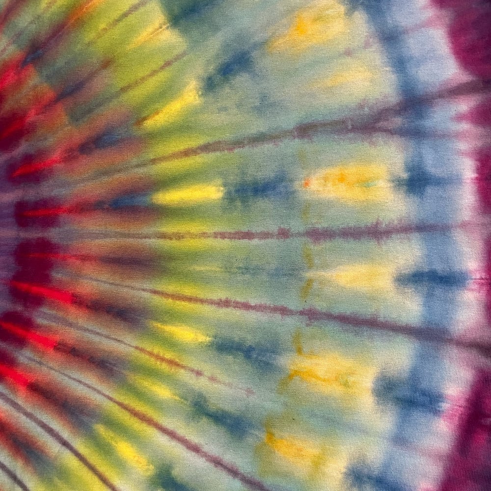 MULTI-COLOR ARC TIE DYE TEE SIZE XL