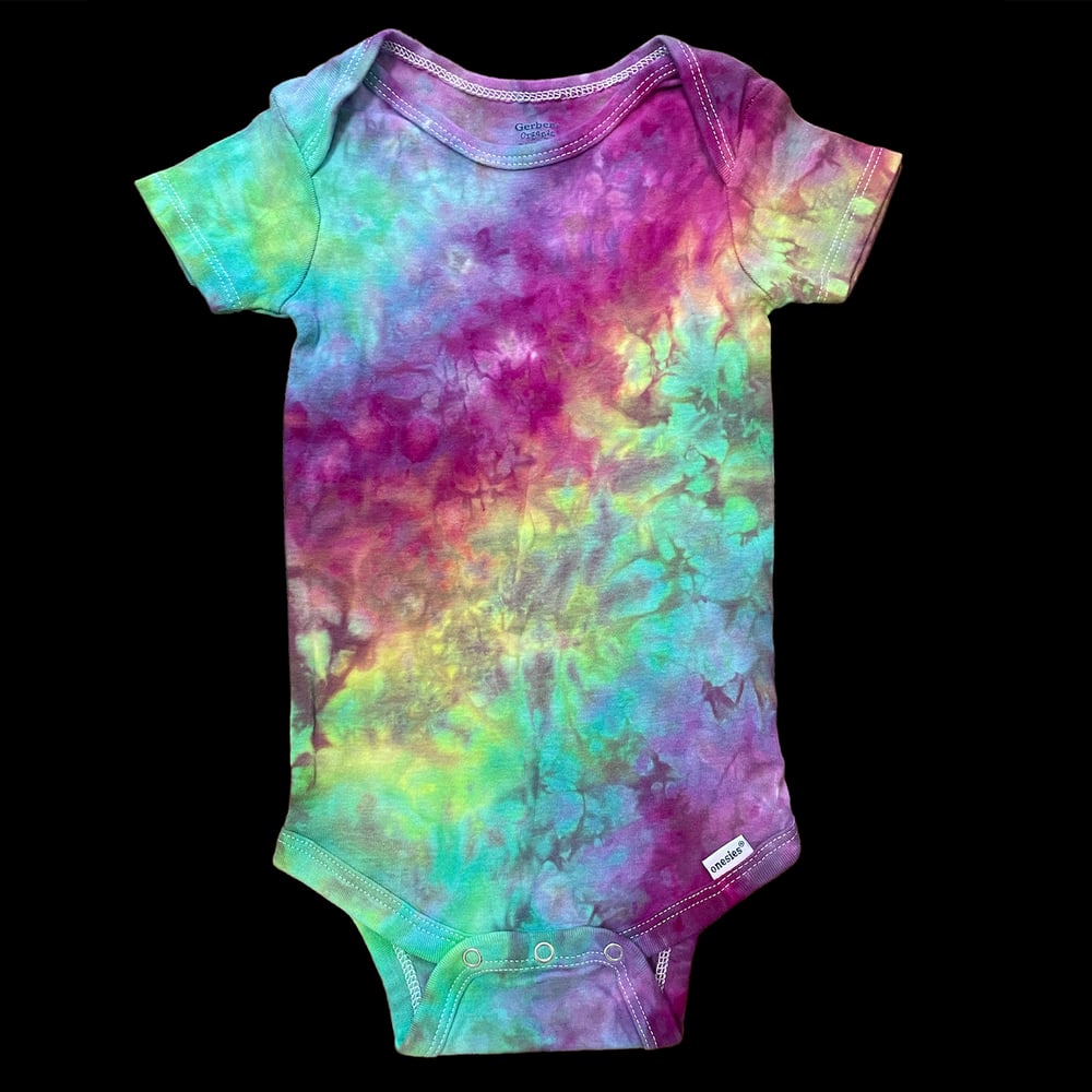 RAINBOW CRUSH TIE DYE ONESIE SIZE 12 MONTHS
