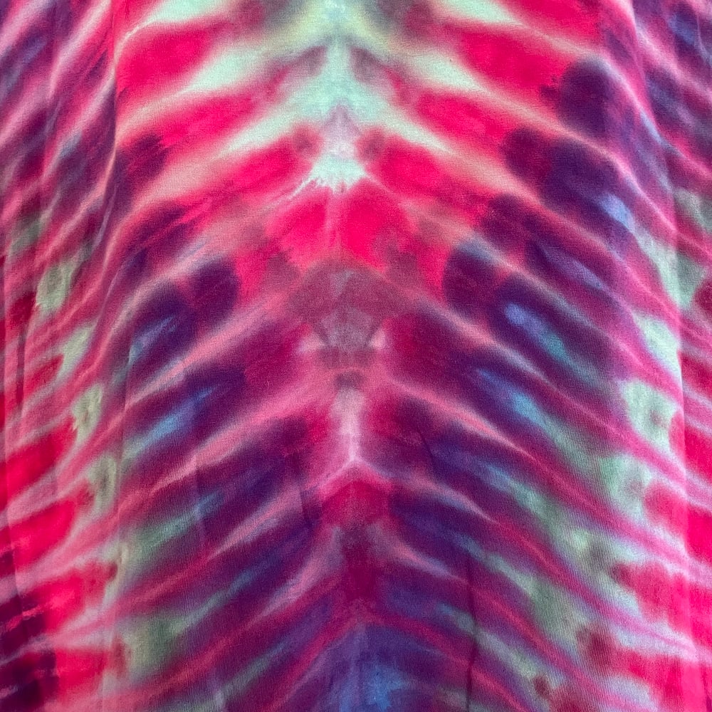 TROPICAL DRIPPY V TIE DYE LONG SLEEVE TEE SIZE XL