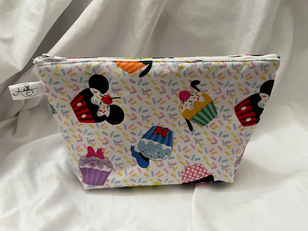 Image of SALE - Cupcake Friends Zipper Pouch