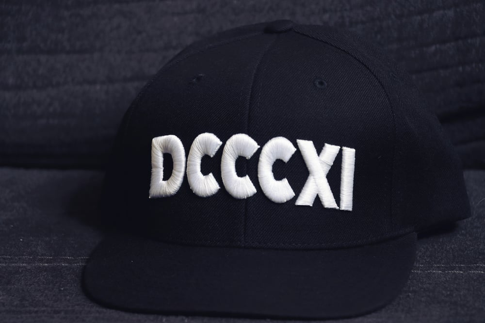 DCCCXI Eight Eleven Black