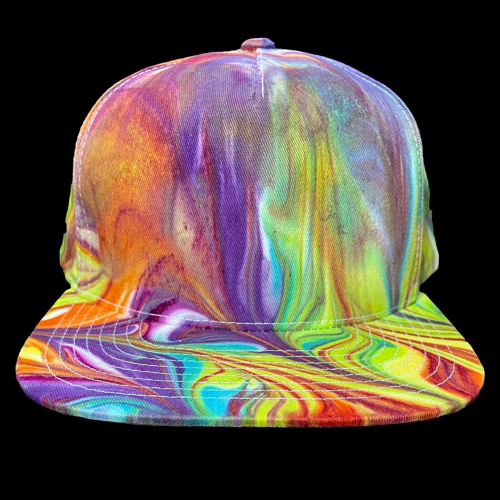 RAINBOW SWIRL TIE DYE FLATBRIM SNAPBACK HAT