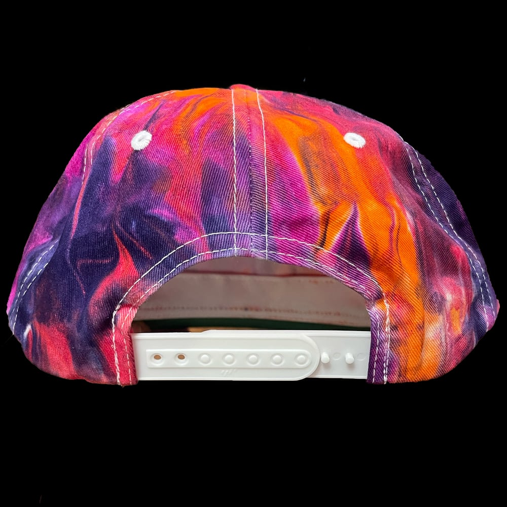 ORANGE SWIRL TIE DYE FLATBRIM SNAPBACK HAT